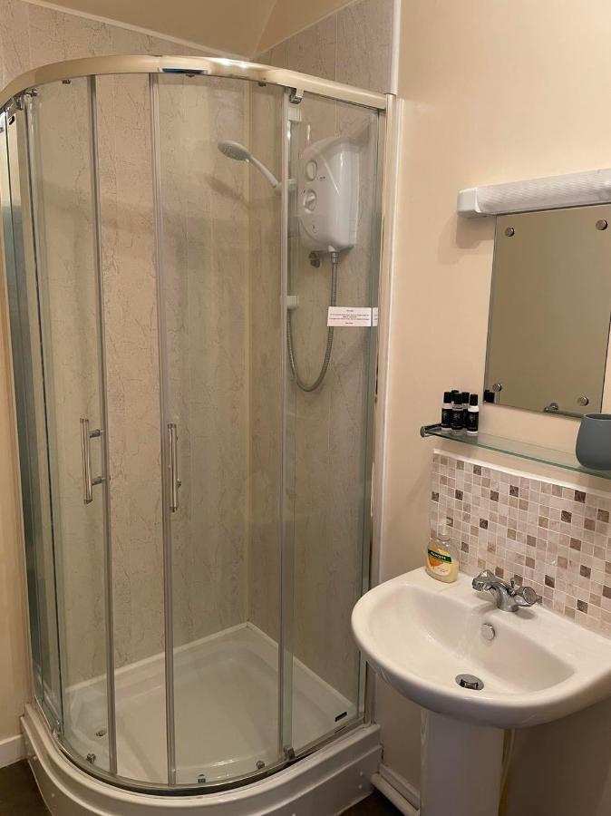 The Crown Inn & B&B Newcastle  Kültér fotó